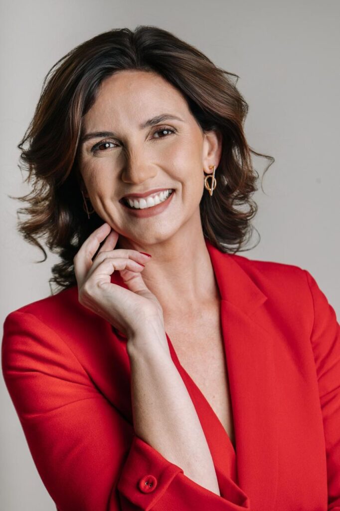  Helo Minetto é  facilitadora comportamental que realiza atendimentos presenciais no Rio de Janeiro e on-line